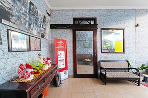 Lobby - Hotel O Trihakso Guesthouse (Depok)
