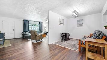 Smart TV, video games