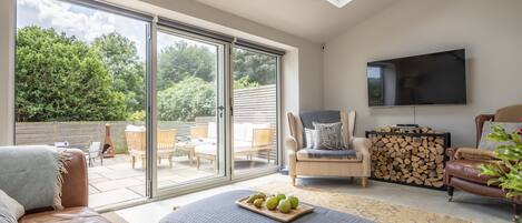 تلفزيون، مدفأة