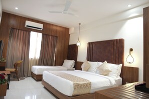 行政客房 | 隔音、免费 WiFi、床单