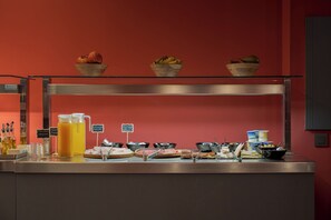 Colazione a buffet a pagamento, servita tutte le mattine