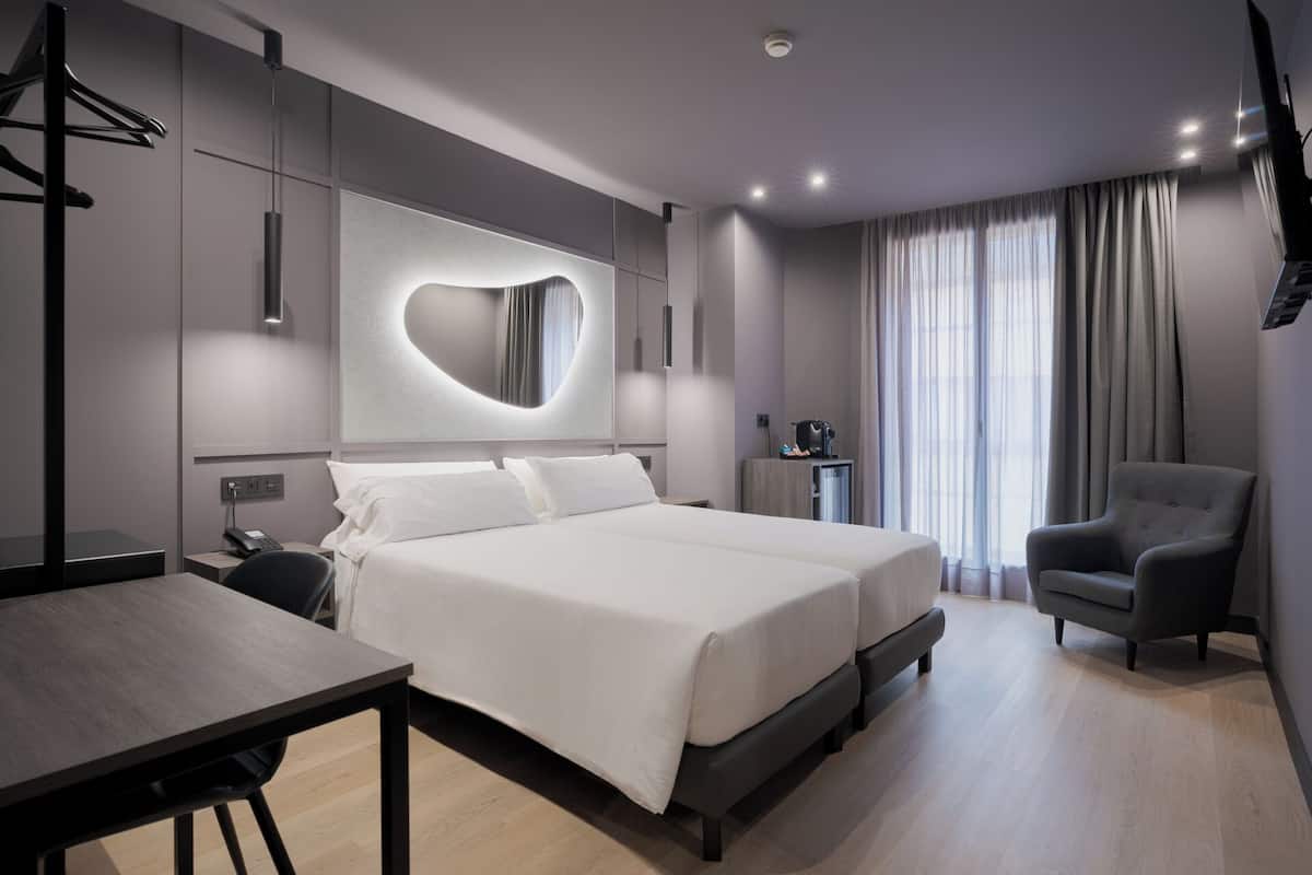 1 bedroom, minibar, in-room safe, desk