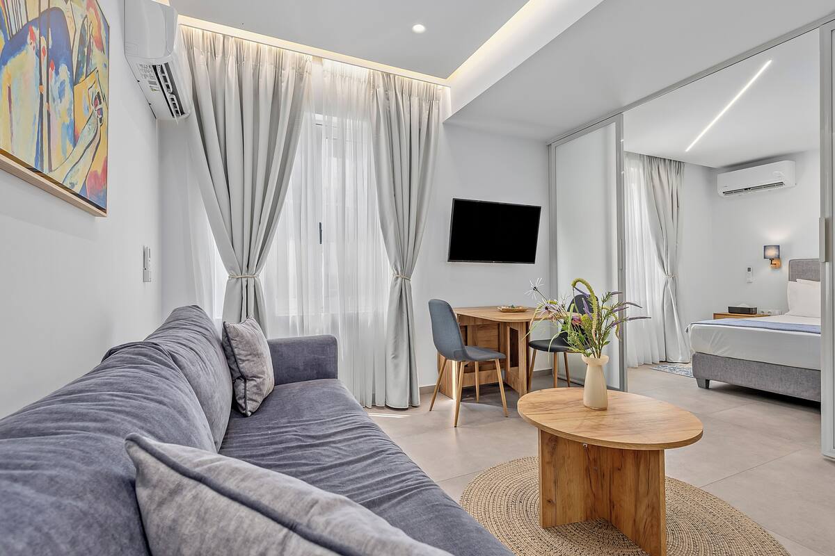 Theatrou Apt 2 - One Bedroom Apartment - Heart of Athens | Living area | Smart TV