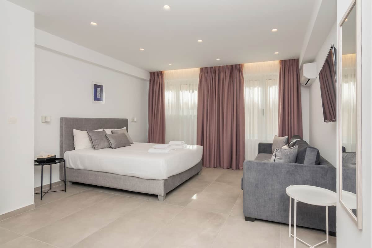 Comfort studio | 1 slaapkamer, een kluis op de kamer, een laptopwerkplek