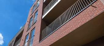 Modern Apts with Balcony in Mitcham