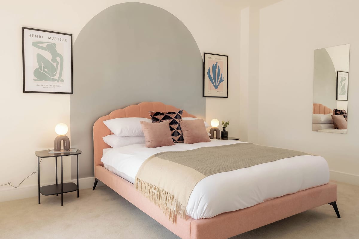Apartment, 3 Bedrooms | 1 bedroom, desk, iron/ironing board, free WiFi