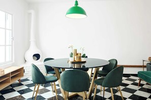 Dining - Near Lincoln Park | Condo Ready for Soccer 2026 (Ciudad de México)