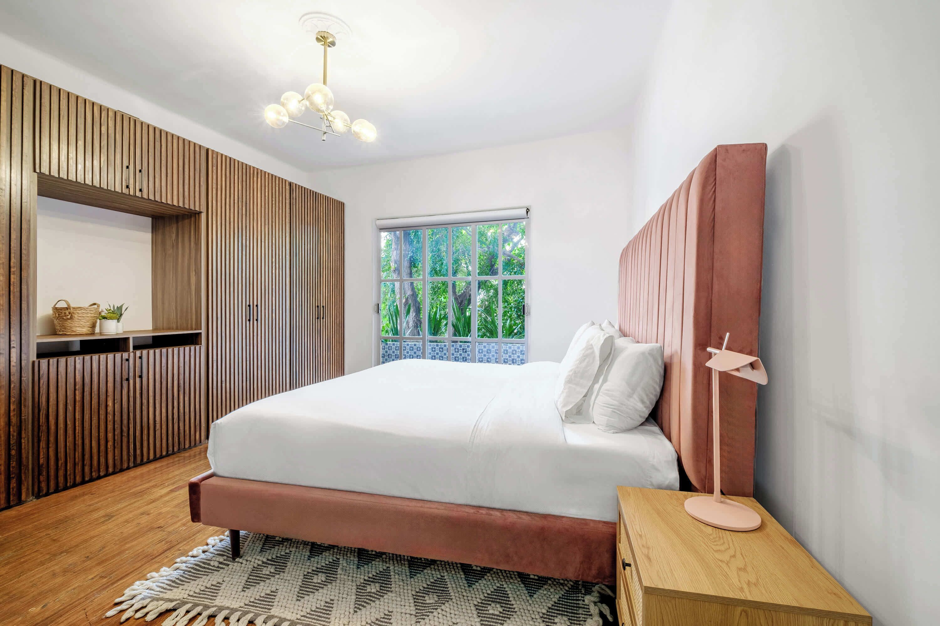 2 Schlafzimmer, Schreibtisch, Reisekinderbett, WLAN