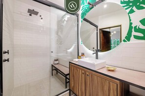 Douche, serviettes fournies