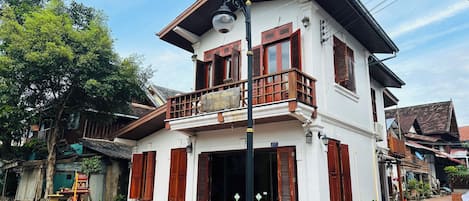 Fachada de la propiedad