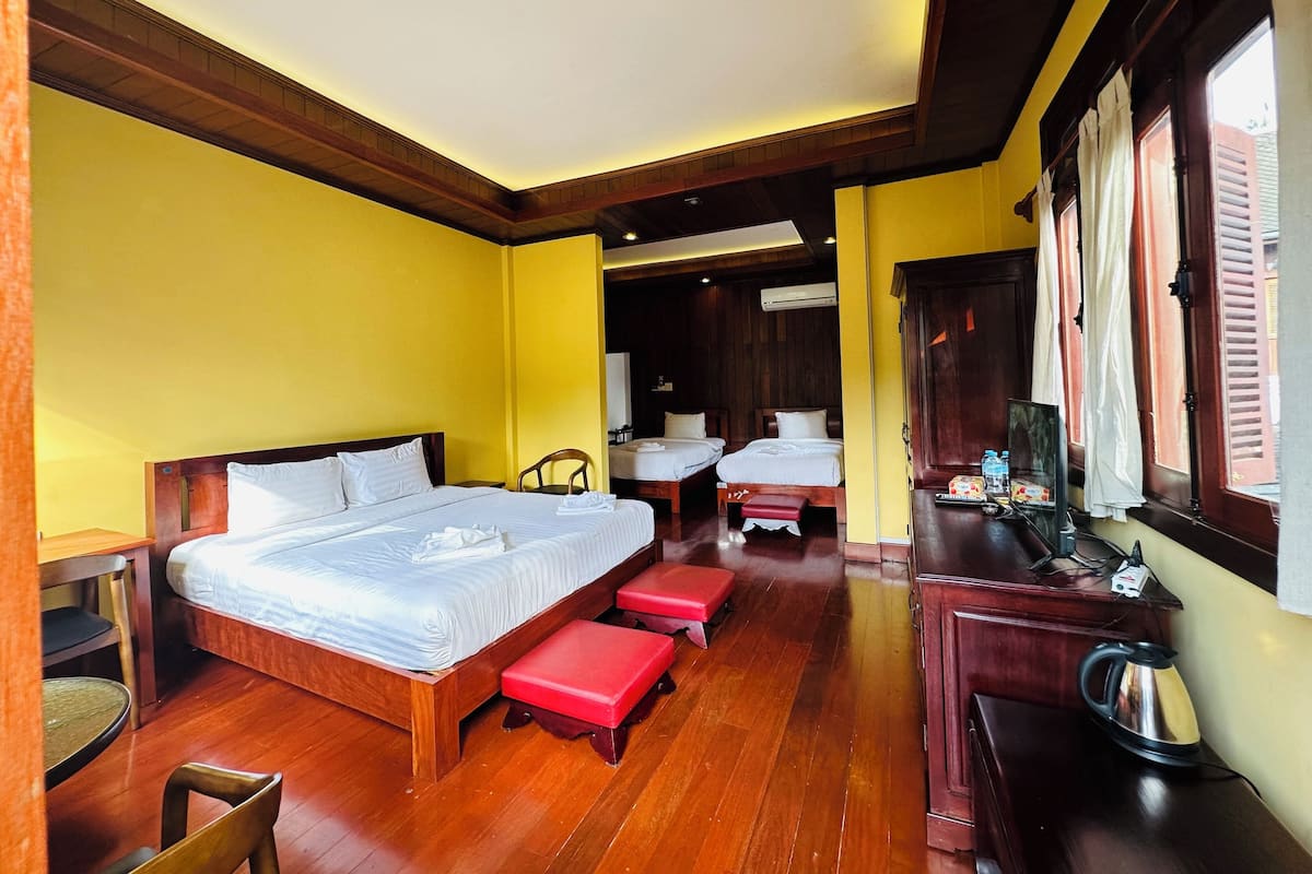 Luxury Quadruple Room | Premium bedding, down comforters, individually decorated