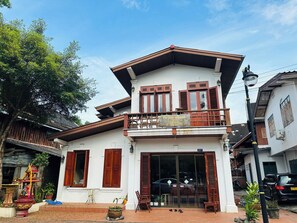 Front of property - Villa Phonethip Mekong Riverside (Luang Prabang)