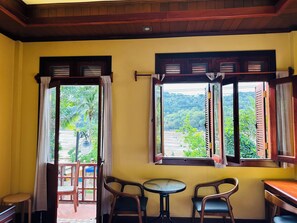 Luksus-firemannsrom | Sengetøy av topp kvalitet, dundyner og individuelt dekorert