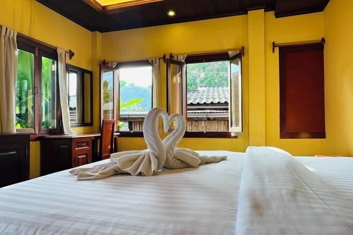 1 chambre, literie de qualité, couette en duvet, décor unique