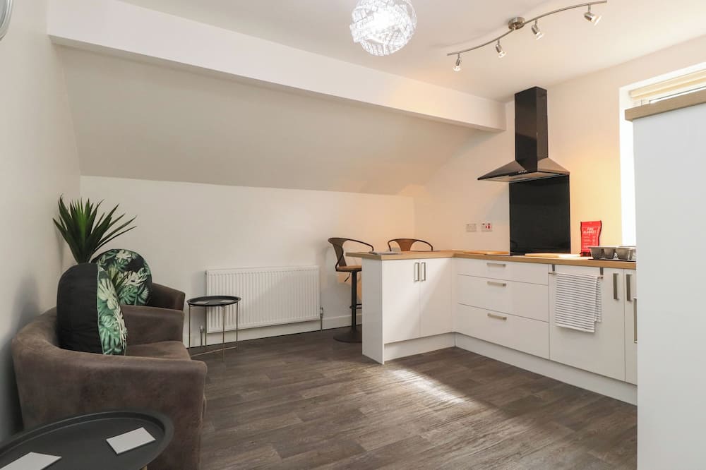 SUITE 14, romantic, country holiday cottage in Blackpool
