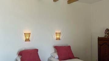 4 Schlafzimmer, kostenloses WLAN, Bettwäsche