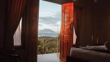 Habitación doble Deluxe | Escritorio, wifi gratis y ropa de cama