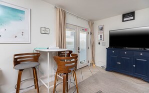 Condo, 1 Bedroom | Dining - Moonraker 20 1 Bedroom Condo (Gulf Shores)