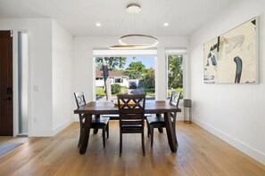 Dining - Modern Luxury Home | 10 Mins to Downtown | AC (Calgary)