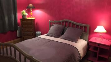 5 Schlafzimmer, Bügeleisen/Bügelbrett, Reisekinderbett, kostenloses WLAN