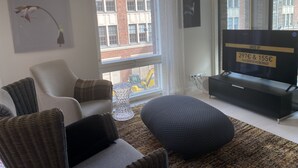 Living area - Luxury City Seafront Apartment w Balcony (Helsinki)