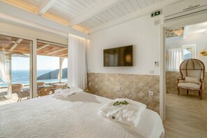 3 bedrooms, WiFi, bed sheets - Infinity Blue Parga - Three Bedroom Villa, Sleeps 7 (Agia Kiriaki)