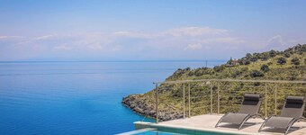 Villa Dafnidi - Quattro Camere da Letto Villa, Ospiti Massimo 8