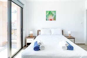 4 bedrooms, iron/ironing board, WiFi