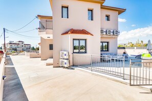 Property grounds - Villa Elpida THREE by Ezoria Villas (Paphos)