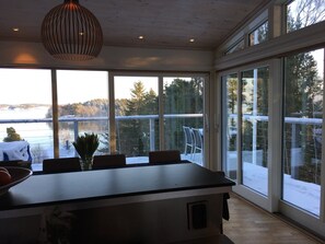 Interior - Modern Family Villa With Open Living Area, Large Patio and Ocean View (Stockholms län)