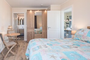 2 chambres, fer et planche à repasser, lit parapluie, Wi-Fi gratuit