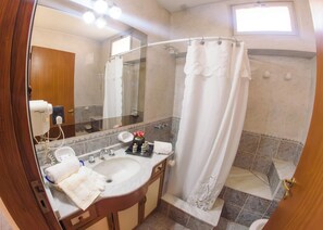 Bidet, towels, soap, shampoo - San Rafael (San Rafael)