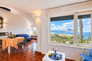 Familjehus - 2 sovrum - terrass - intill bergen (Villa Macari Fantastic Sea View) | Restauranger