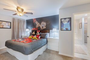 4 chambres, fer et planche à repasser, lit parapluie, Wi-Fi