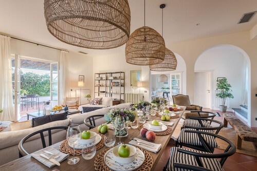 Luxury Villa with Pool in Pietrasanta close to the Beach