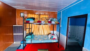 2 chambres, fer et planche Ă repasser, draps fournis