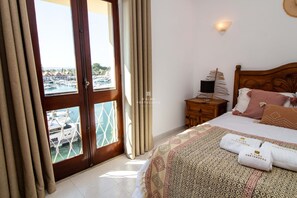 4 Schlafzimmer, Bügeleisen/Bügelbrett, kostenloses WLAN, Bettwäsche