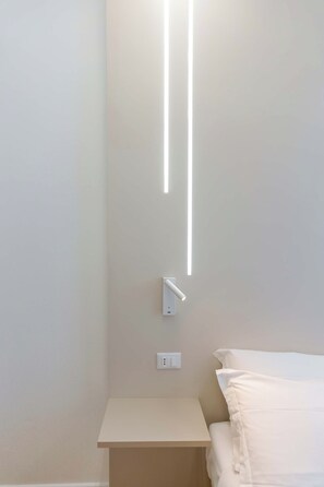 1 bedroom, premium bedding, down duvets, memory-foam beds - Aqua Comfort Rooms - Eja Sardinia (Cagliari)