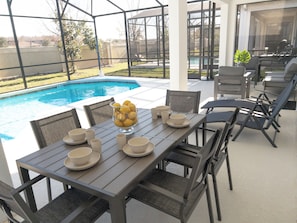Outdoor dining - Vacation Villa 10BR/8BA - Pool and Spa (Kissimmee)