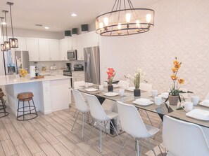 Dining - Vacation Villa 10BR/8BA - Pool and Spa (Kissimmee)