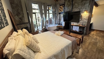 Quarto exclusivo | Roupas de cama premium, camas com colchões pillow-top, escrivaninha