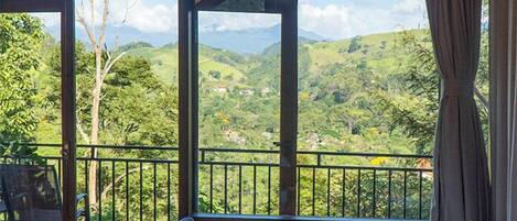 Ropa de cama de alta calidad y colchones con pillow-top