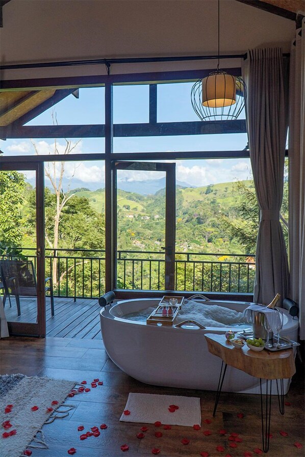 Panoramic-rum | Sängtillbehör av högsta kvalitet och bäddmadrasser