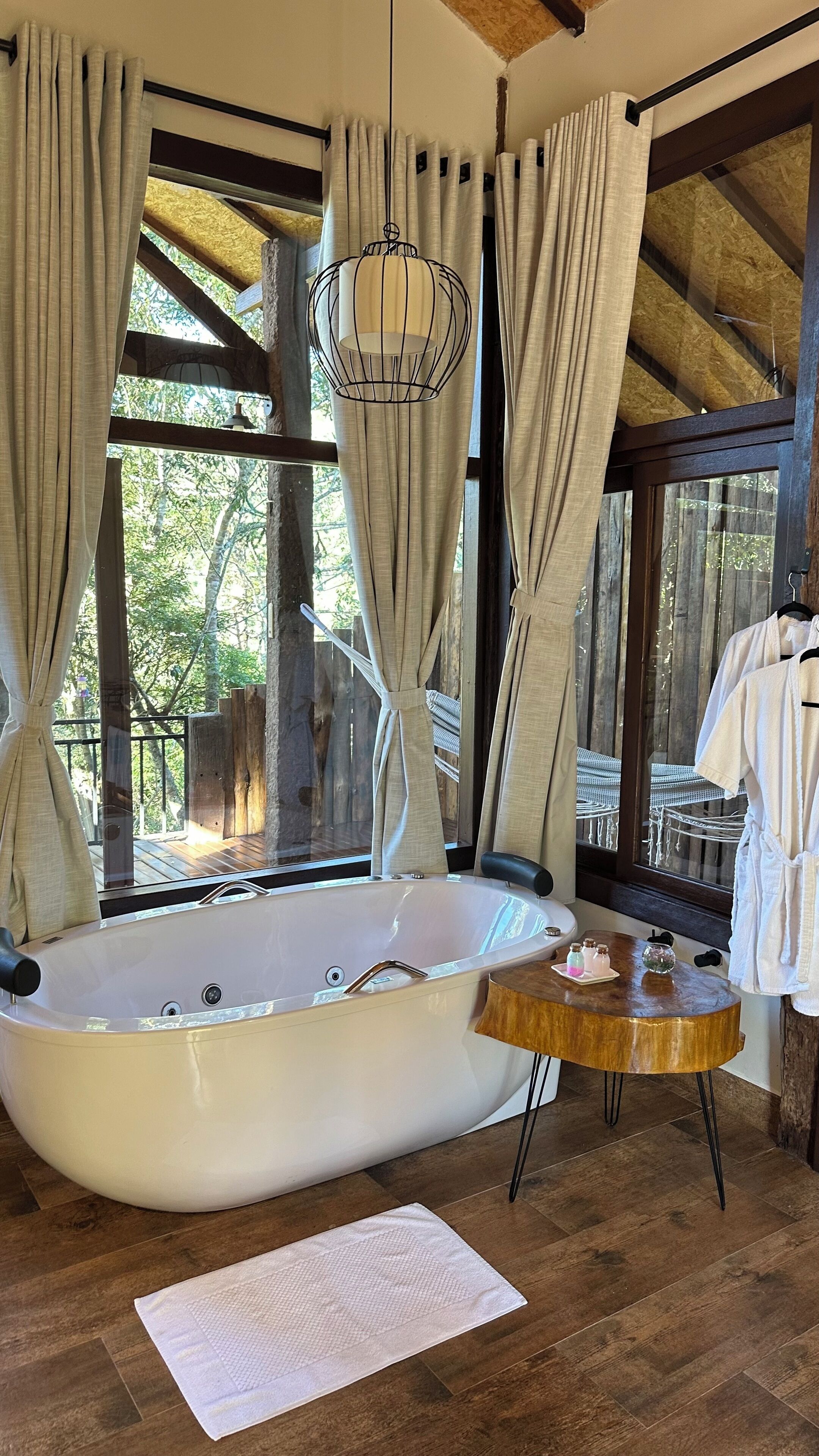 Exclusive Room | Premium bedding, pillowtop beds, individually decorated