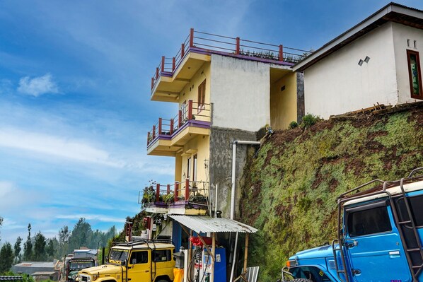 Fachada de la propiedad