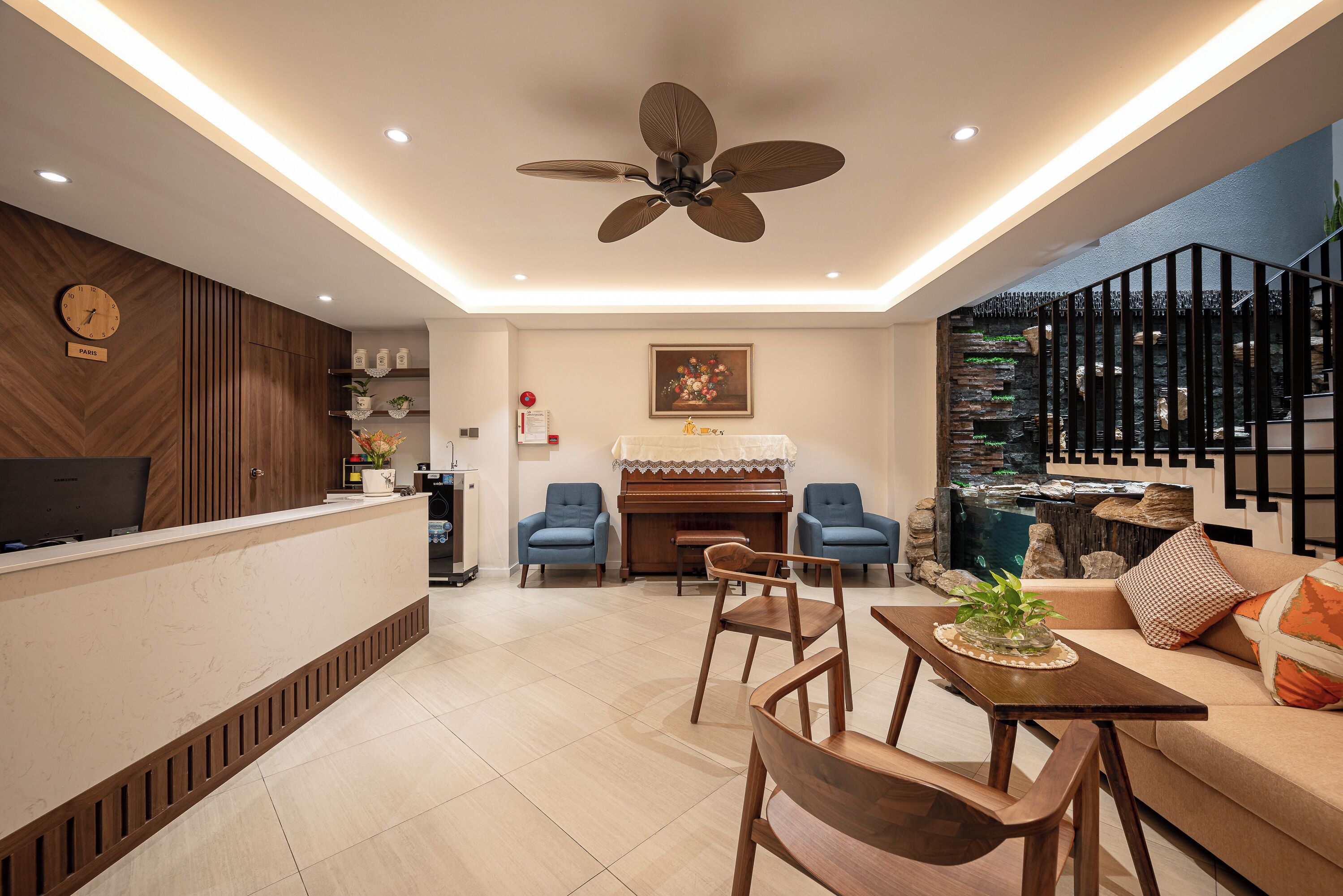 Quầy tiếp tân