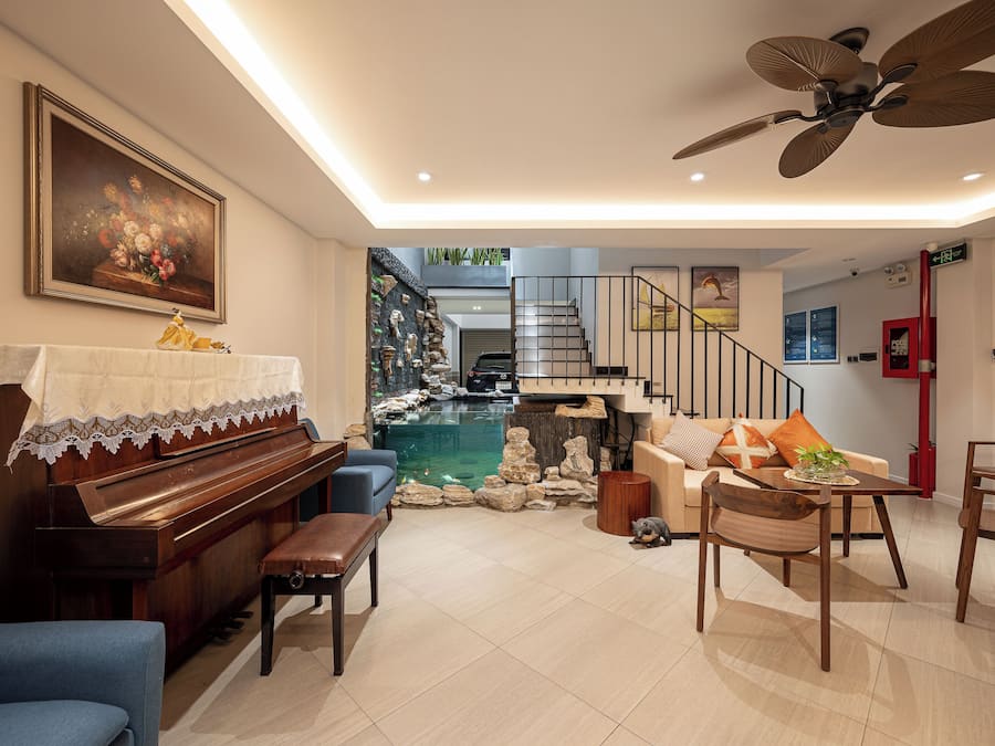 Lobby sitting area