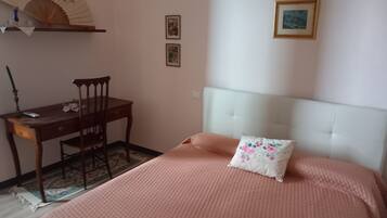 1 Schlafzimmer, Bügeleisen/Bügelbrett, kostenloses WLAN