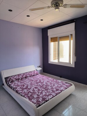 2 makuuhuonetta, Wi-Fi, vuodevaatteet