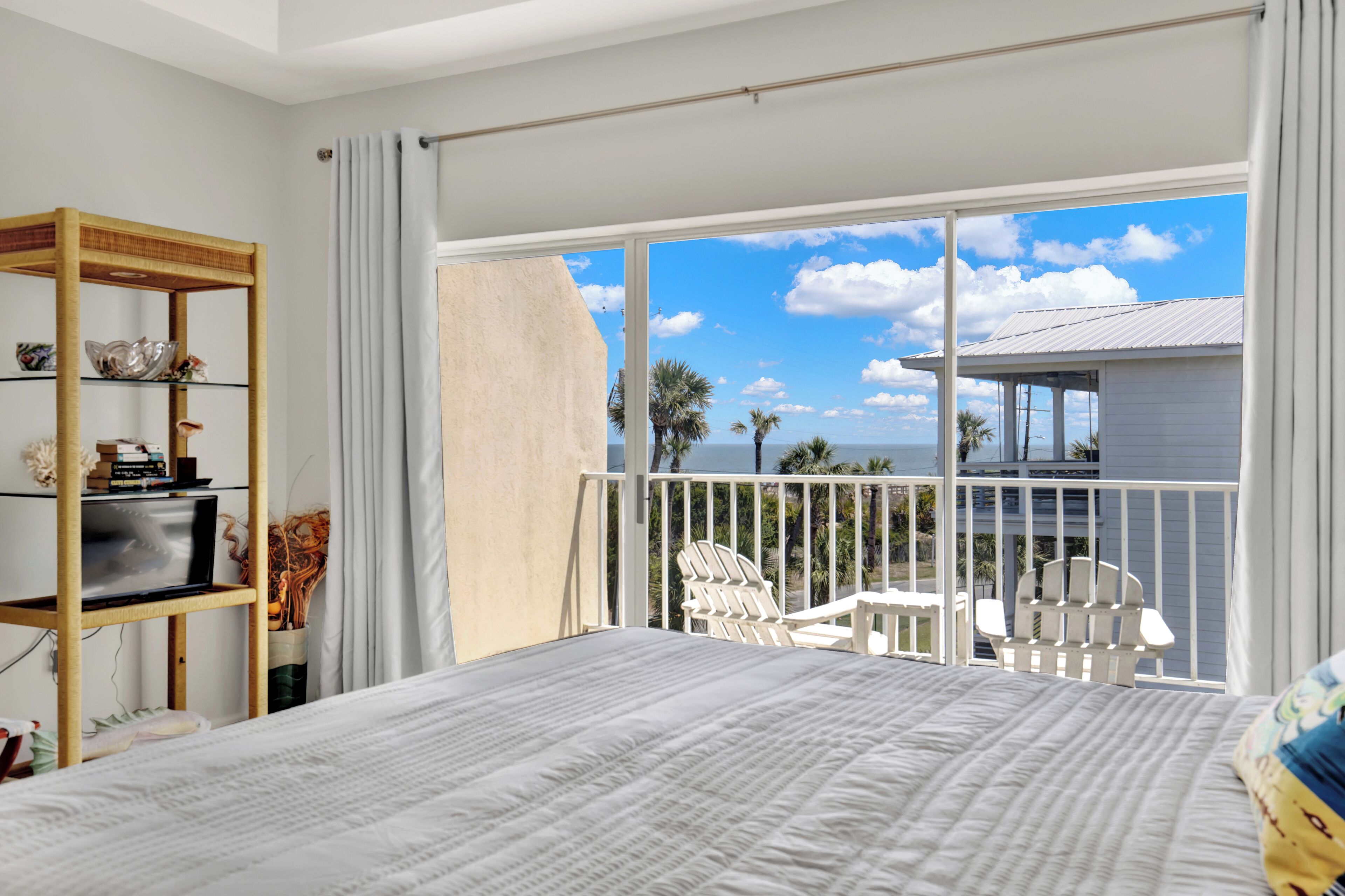 3 عدّة غرف نوم ومكواة/لوح كي وواي فاي وملاءات أسرّة